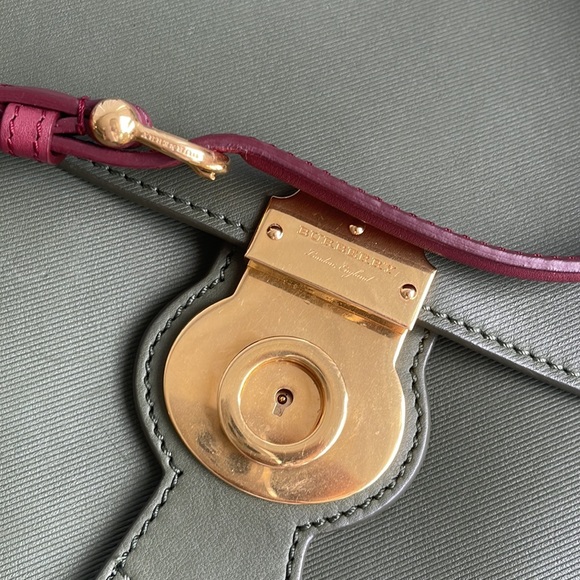 Burbbery bag from 2017 - medium - vintage green & red - Picture 5 of 12